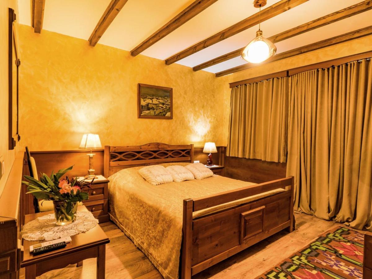 Hotel Castle Park ベラト エクステリア 写真